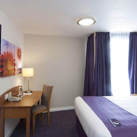 Premier Inn グリムズビー エクステリア 写真