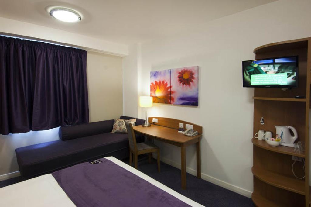Premier Inn グリムズビー エクステリア 写真